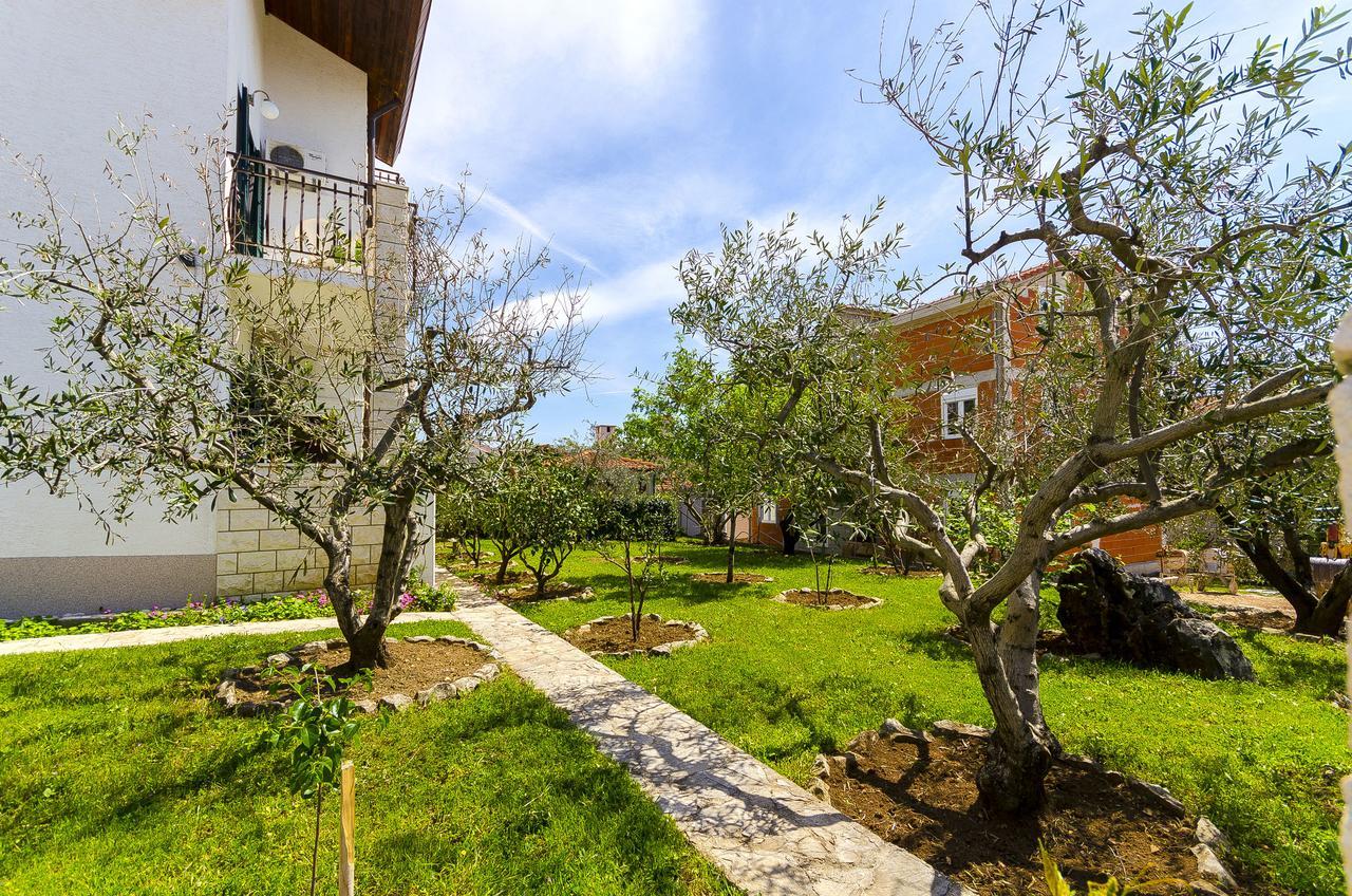 Apartments Mate Трогир Экстерьер фото