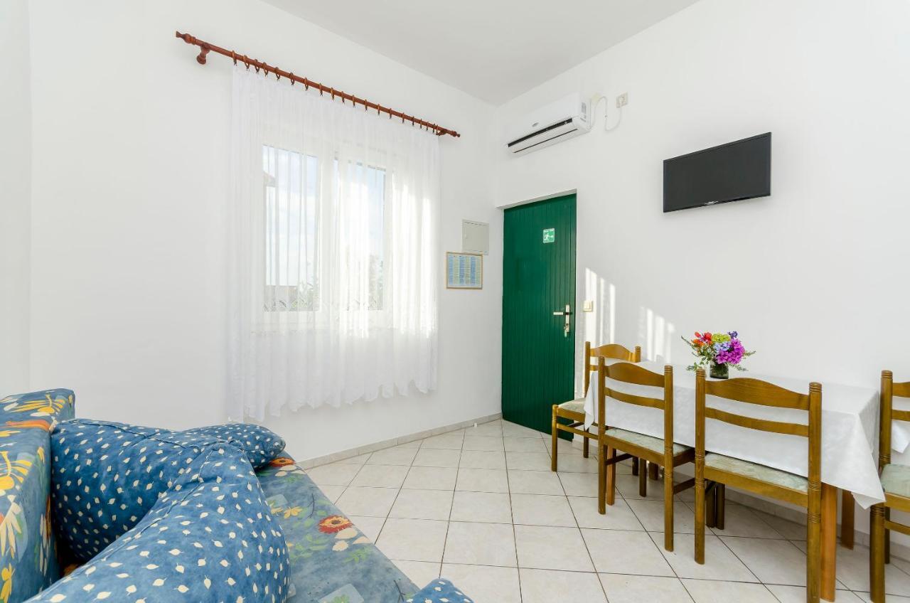 Apartments Mate Трогир Экстерьер фото