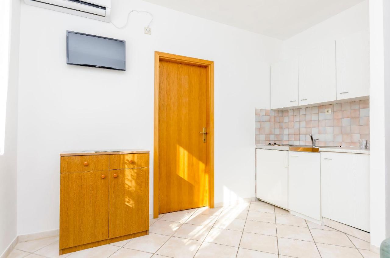 Apartments Mate Трогир Экстерьер фото