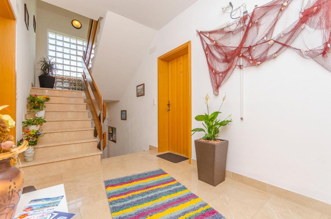 Apartments Mate Трогир Экстерьер фото
