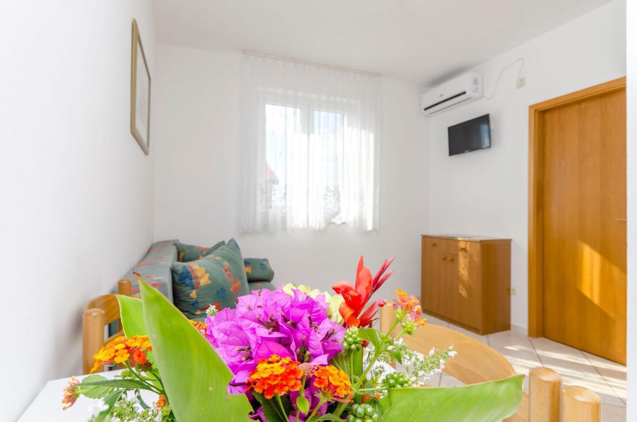 Apartments Mate Трогир Экстерьер фото