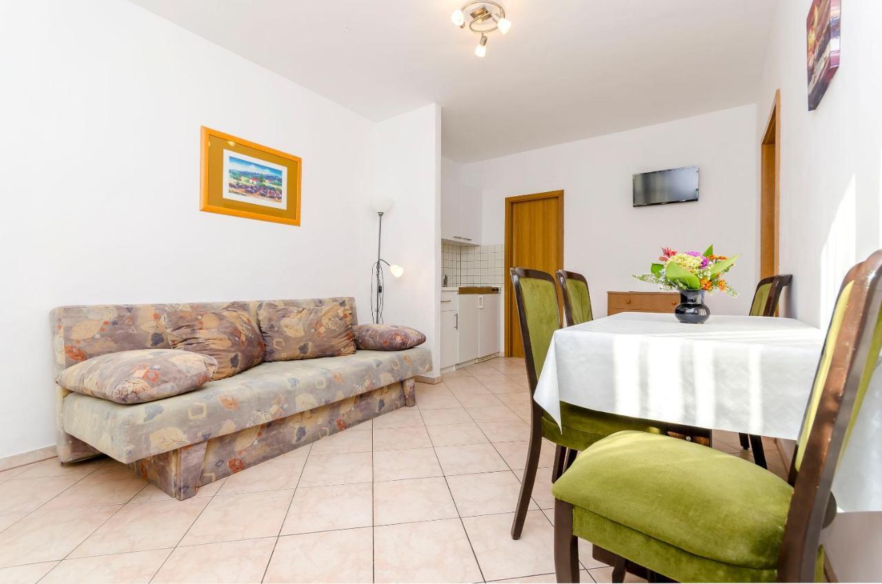 Apartments Mate Трогир Экстерьер фото