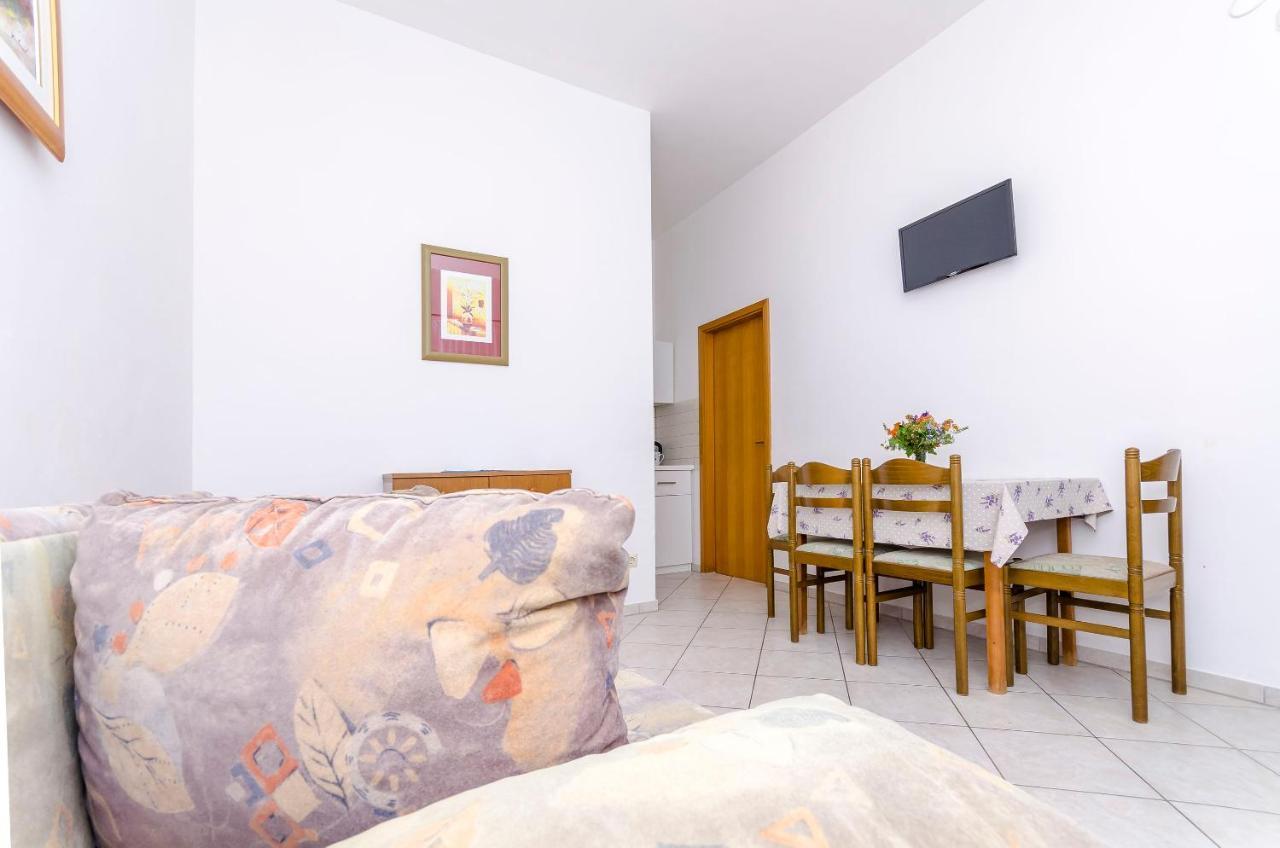 Apartments Mate Трогир Экстерьер фото